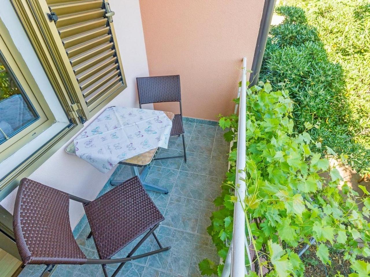 Apartment And Rooms Kristina Baska  Exterior photo